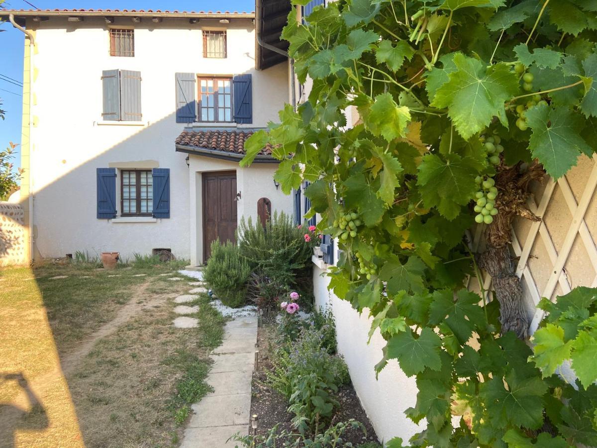 Lens-Lestang Le Regrimet Avec Parking Gratuit Et Prive B&B 외부 사진